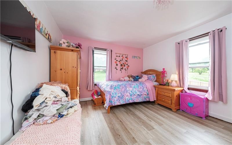 1309 Main St, Burgettstown, 15021, 4 Bedroom Bedrooms, ,1.1 BathroomBathrooms,Residential,For Sale,Main St,1770207