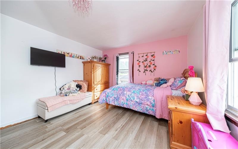 1309 Main St, Burgettstown, 15021, 4 Bedroom Bedrooms, ,1.1 BathroomBathrooms,Residential,For Sale,Main St,1770207