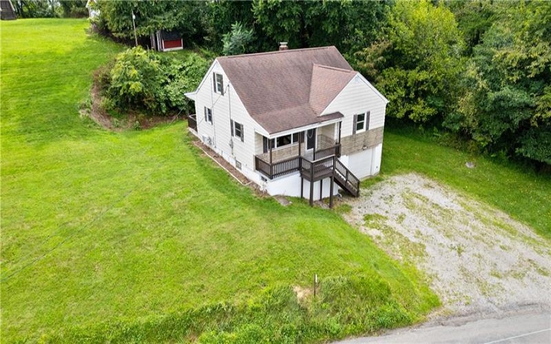 29 Devil's Den Road, Burgettstown, 15021, 3 Bedrooms Bedrooms, ,2.1 BathroomsBathrooms,Residential,For Sale,Devil's Den Road,1770089
