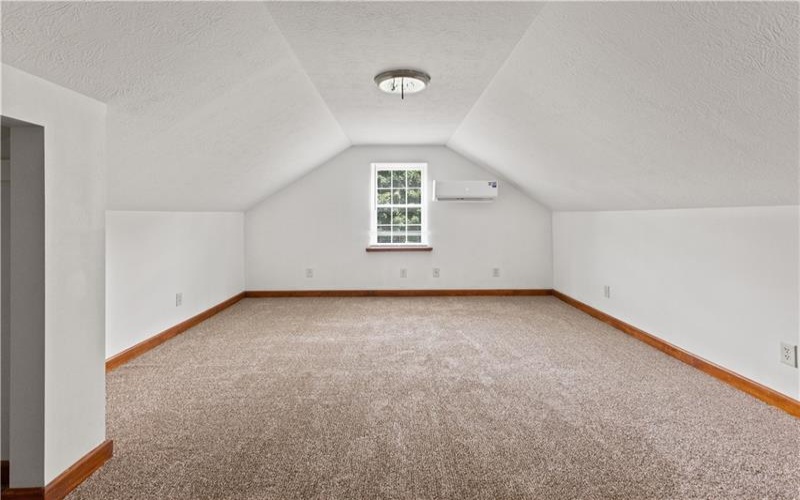 29 Devil's Den Road, Burgettstown, 15021, 3 Bedrooms Bedrooms, ,2.1 BathroomsBathrooms,Residential,For Sale,Devil's Den Road,1770089