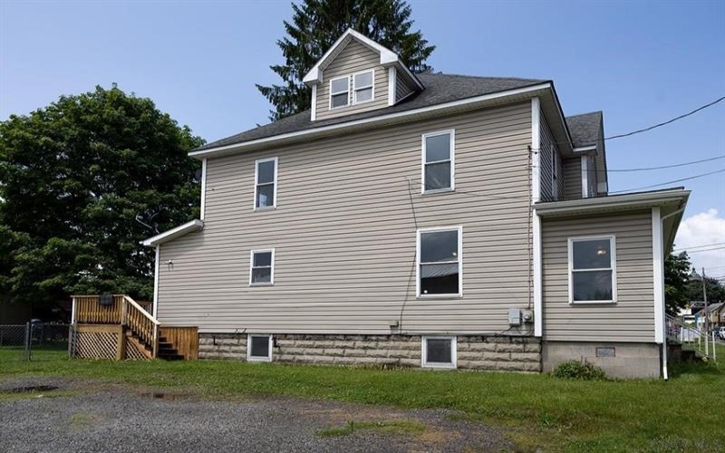 342 Main St, Somerset, 15501, 3 Bedrooms Bedrooms, ,2 BathroomsBathrooms,Residential,For Sale,Main St,1770202