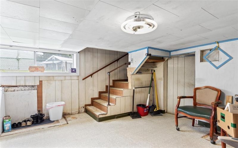 210 Brown Street, Brownsville, 15417, 2 Bedrooms Bedrooms, 7 Rooms Rooms,1.1 BathroomsBathrooms,Residential,For Sale,Brown Street,1770279
