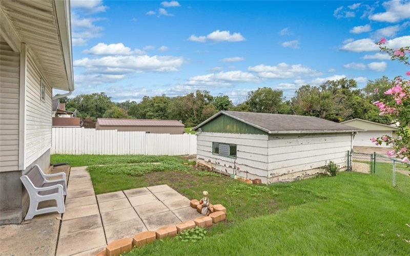 210 Brown Street, Brownsville, 15417, 2 Bedrooms Bedrooms, 7 Rooms Rooms,1.1 BathroomsBathrooms,Residential,For Sale,Brown Street,1770279