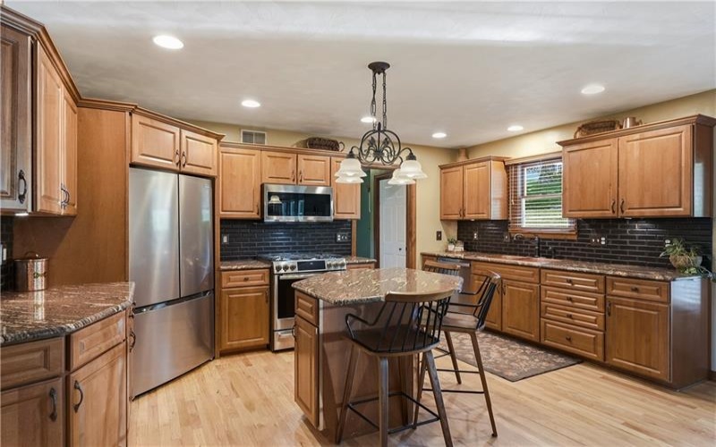 721 Stonebridge Drive, North Huntingdon, 15642, 4 Bedroom Bedrooms, 12 Room Rooms,2.1 BathroomBathrooms,Residential,For Sale,Stonebridge Drive,1770293