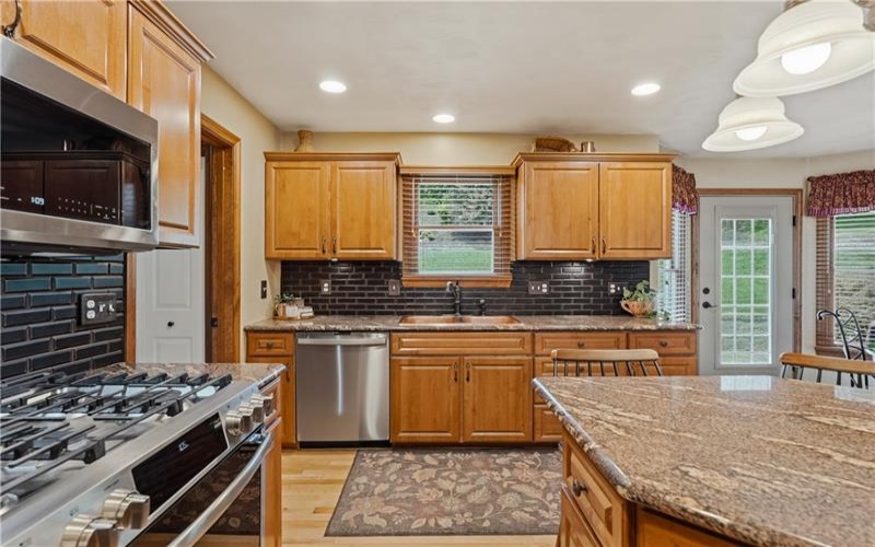 721 Stonebridge Drive, North Huntingdon, 15642, 4 Bedroom Bedrooms, 12 Room Rooms,2.1 BathroomBathrooms,Residential,For Sale,Stonebridge Drive,1770293