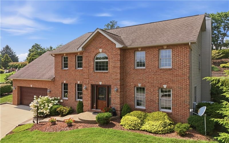721 Stonebridge Drive, North Huntingdon, 15642, 4 Bedroom Bedrooms, 12 Room Rooms,2.1 BathroomBathrooms,Residential,For Sale,Stonebridge Drive,1770293