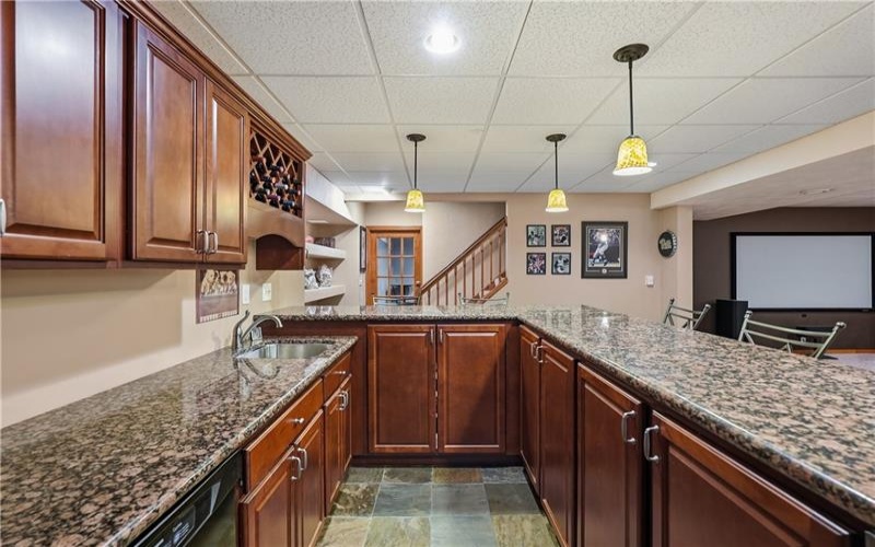 721 Stonebridge Drive, North Huntingdon, 15642, 4 Bedroom Bedrooms, 12 Room Rooms,2.1 BathroomBathrooms,Residential,For Sale,Stonebridge Drive,1770293