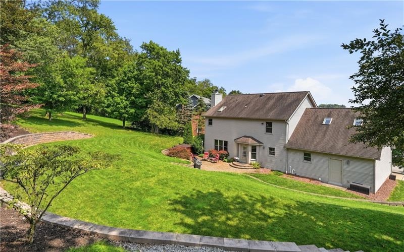721 Stonebridge Drive, North Huntingdon, 15642, 4 Bedroom Bedrooms, 12 Room Rooms,2.1 BathroomBathrooms,Residential,For Sale,Stonebridge Drive,1770293