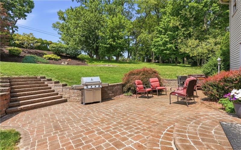 721 Stonebridge Drive, North Huntingdon, 15642, 4 Bedroom Bedrooms, 12 Room Rooms,2.1 BathroomBathrooms,Residential,For Sale,Stonebridge Drive,1770293
