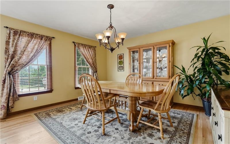 721 Stonebridge Drive, North Huntingdon, 15642, 4 Bedroom Bedrooms, 12 Room Rooms,2.1 BathroomBathrooms,Residential,For Sale,Stonebridge Drive,1770293