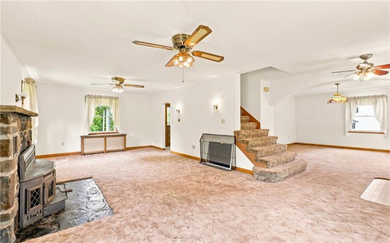 488 Bloom Rd, Hooversville, 15936, 3 Bedrooms Bedrooms, ,1 BathroomBathrooms,Residential,For Sale,Bloom Rd,1770297
