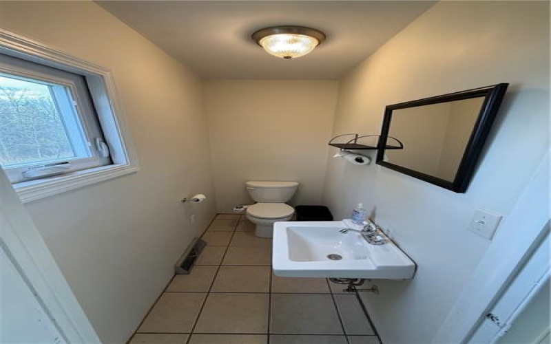 111 Steubenville Pike, Burgettstown, 15021, ,1 BathroomBathrooms,Residential,For Sale,Steubenville Pike,1770323