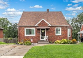 44 Montraver Drive, Monessen, 15062, 3 Bedroom Bedrooms, 9 Room Rooms,2.1 BathroomBathrooms,Residential,For Sale,Montraver Drive,1770360