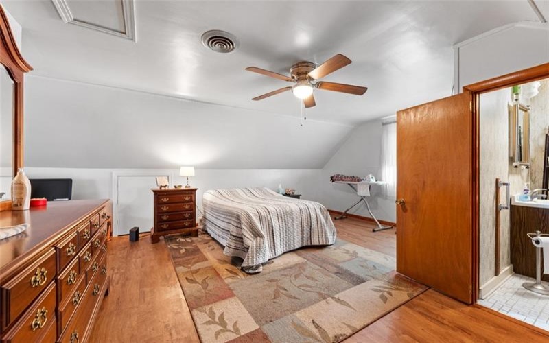 44 Montraver Drive, Monessen, 15062, 3 Bedroom Bedrooms, 9 Room Rooms,2.1 BathroomBathrooms,Residential,For Sale,Montraver Drive,1770360