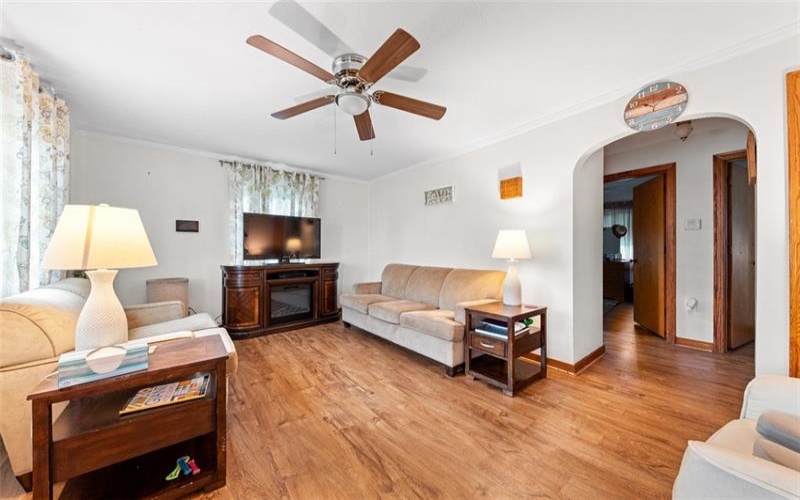 44 Montraver Drive, Monessen, 15062, 3 Bedroom Bedrooms, 9 Room Rooms,2.1 BathroomBathrooms,Residential,For Sale,Montraver Drive,1770360