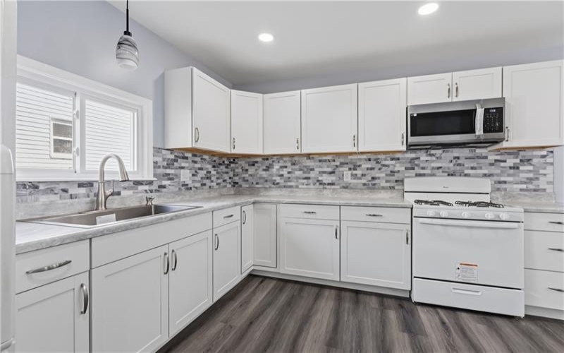 297 Grandview Way, Charleroi, 15022, 3 Bedrooms Bedrooms, ,1.1 BathroomsBathrooms,Lease,For Rent,Grandview Way,1770370