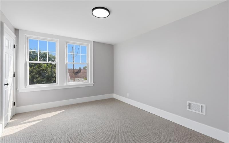 297 Grandview Way, Charleroi, 15022, 3 Bedrooms Bedrooms, ,1.1 BathroomsBathrooms,Lease,For Rent,Grandview Way,1770370
