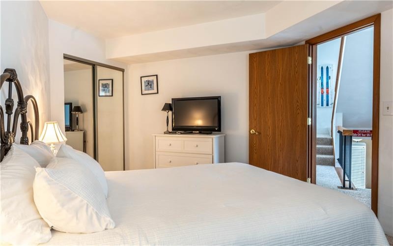 8036 Meadowridge Dr, Champion, 15622, 2 Bedrooms Bedrooms, 6 Rooms Rooms,2 BathroomsBathrooms,Residential,For Sale,Meadowridge Dr,1769545