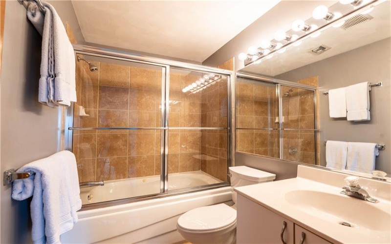8036 Meadowridge Dr, Champion, 15622, 2 Bedrooms Bedrooms, 6 Rooms Rooms,2 BathroomsBathrooms,Residential,For Sale,Meadowridge Dr,1769545