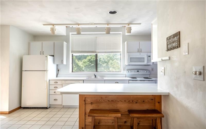 8036 Meadowridge Dr, Champion, 15622, 2 Bedrooms Bedrooms, 6 Rooms Rooms,2 BathroomsBathrooms,Residential,For Sale,Meadowridge Dr,1769545