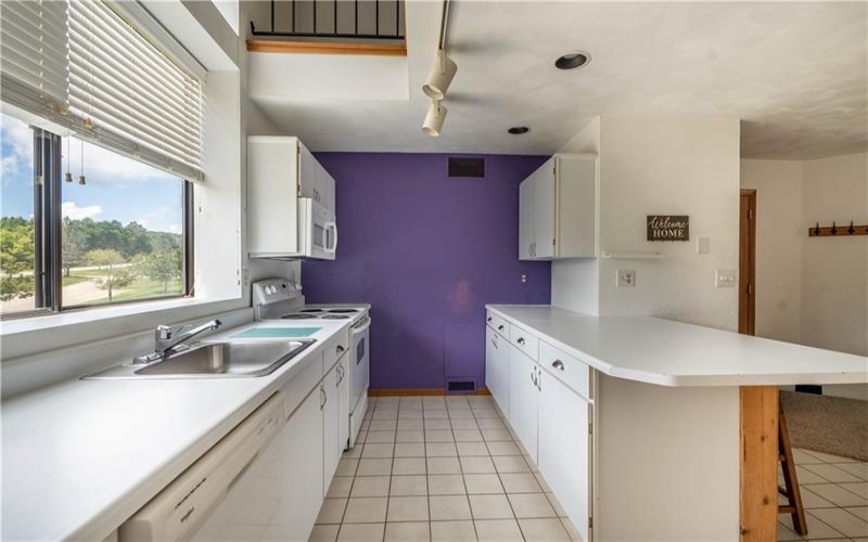 8036 Meadowridge Dr, Champion, 15622, 2 Bedrooms Bedrooms, 6 Rooms Rooms,2 BathroomsBathrooms,Residential,For Sale,Meadowridge Dr,1769545