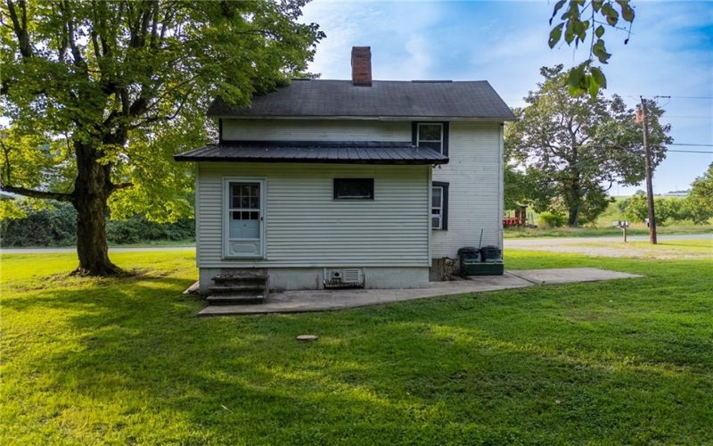 108 Ondrejko Rd, Smithfield, 15478, 2 Bedrooms Bedrooms, ,1 BathroomBathrooms,Residential,For Sale,Ondrejko Rd,1770339