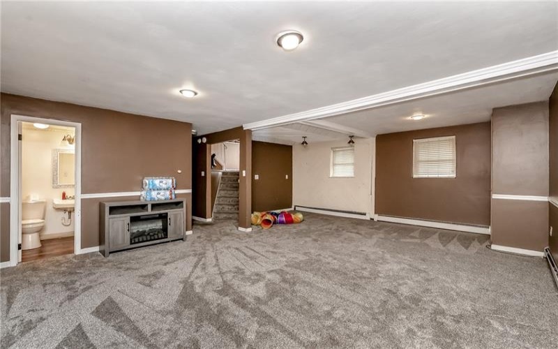 117 Pamela Ln, Johnstown, 15905, 3 Bedrooms Bedrooms, ,2.1 BathroomsBathrooms,Residential,For Sale,Pamela Ln,1767013