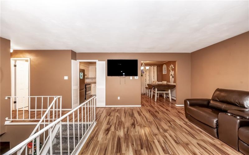 117 Pamela Ln, Johnstown, 15905, 3 Bedrooms Bedrooms, ,2.1 BathroomsBathrooms,Residential,For Sale,Pamela Ln,1767013