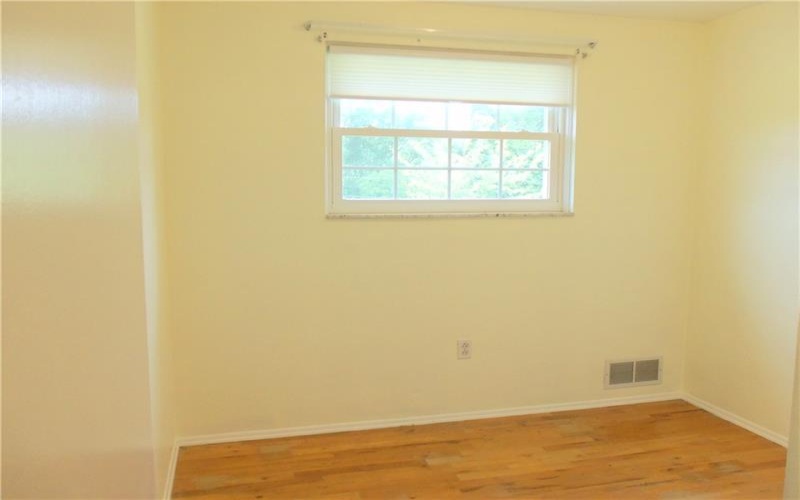 250 Waynesburg Road, Washington, 15301, 3 Bedrooms Bedrooms, 8 Rooms Rooms,2 BathroomsBathrooms,Residential,For Sale,Waynesburg Road,1770151