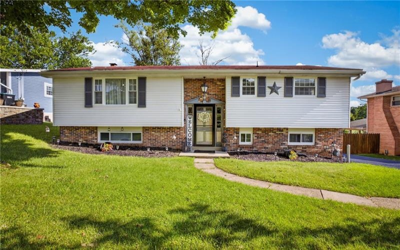 286 Hazelwood Dr, Washington, 15301, 3 Bedrooms Bedrooms, 9 Rooms Rooms,2 BathroomsBathrooms,Residential,For Sale,Hazelwood Dr,1770321