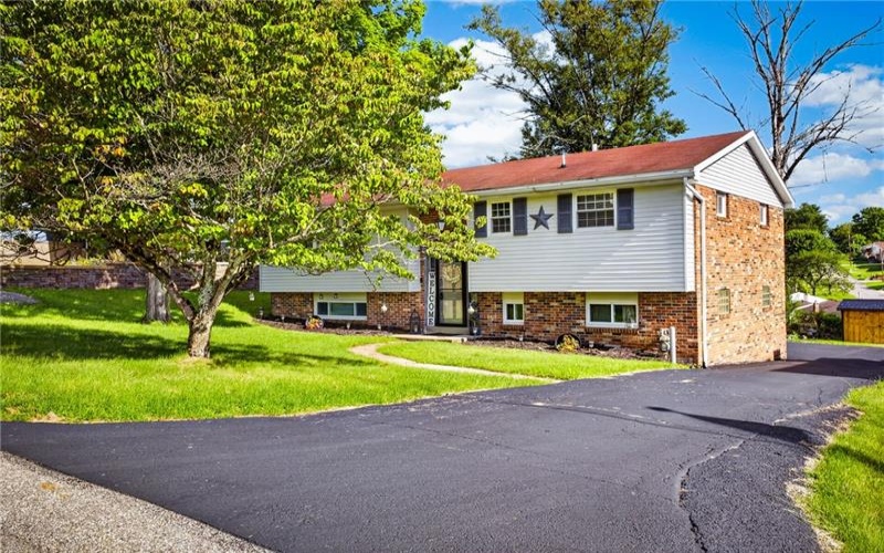 286 Hazelwood Dr, Washington, 15301, 3 Bedrooms Bedrooms, 9 Rooms Rooms,2 BathroomsBathrooms,Residential,For Sale,Hazelwood Dr,1770321