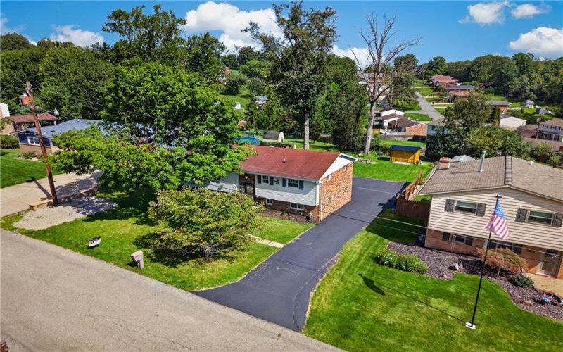 286 Hazelwood Dr, Washington, 15301, 3 Bedrooms Bedrooms, 9 Rooms Rooms,2 BathroomsBathrooms,Residential,For Sale,Hazelwood Dr,1770321