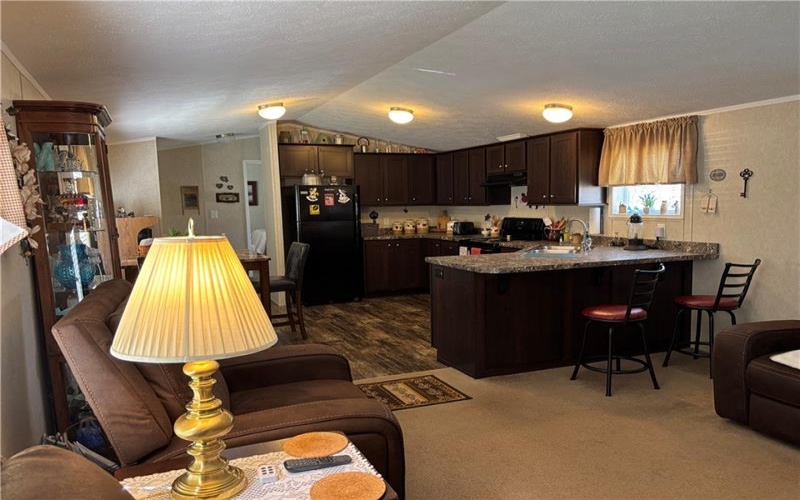 146 Cardinal Dr, Jeannette, 15644, 3 Bedroom Bedrooms, 6 Room Rooms,2 BathroomBathrooms,Residential,For Sale,Cardinal Dr,1770342
