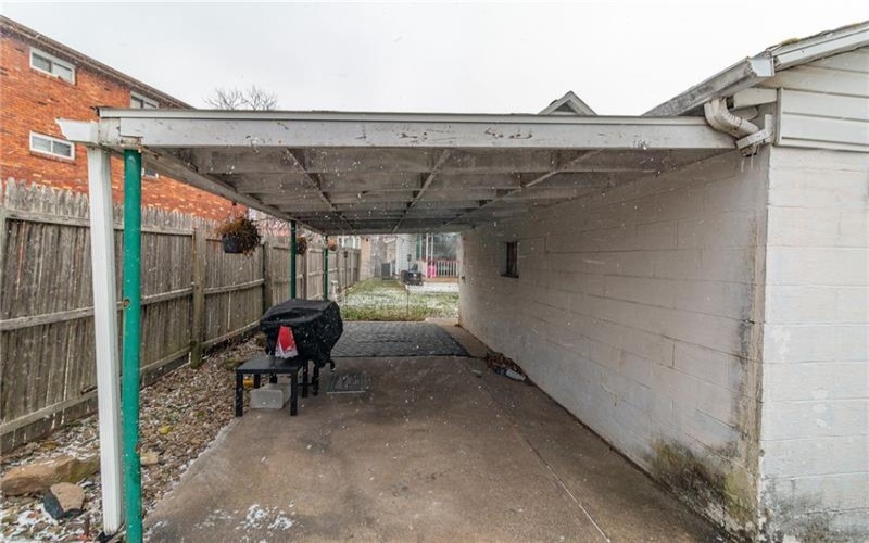 641 Newton St, Greensburg, 15601, 3 Bedrooms Bedrooms, 8 Rooms Rooms,2.1 BathroomsBathrooms,Residential,For Sale,Newton St,1770435