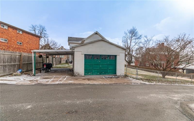 641 Newton St, Greensburg, 15601, 3 Bedrooms Bedrooms, 8 Rooms Rooms,2.1 BathroomsBathrooms,Residential,For Sale,Newton St,1770435
