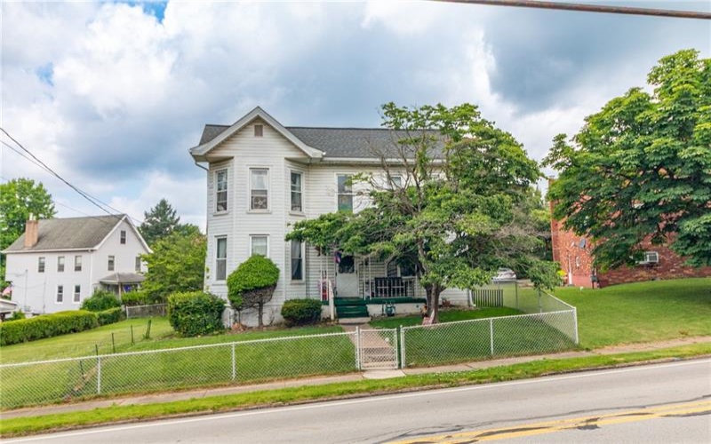 641 Newton St, Greensburg, 15601, 3 Bedrooms Bedrooms, 8 Rooms Rooms,2.1 BathroomsBathrooms,Residential,For Sale,Newton St,1770435