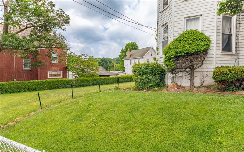 641 Newton St, Greensburg, 15601, 3 Bedrooms Bedrooms, 8 Rooms Rooms,2.1 BathroomsBathrooms,Residential,For Sale,Newton St,1770435