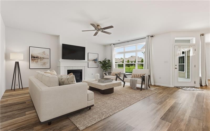 211 Bridle Lane, Washington, 15301, 3 Bedrooms Bedrooms, ,2 BathroomsBathrooms,Residential,For Sale,Bridle Lane,1770459