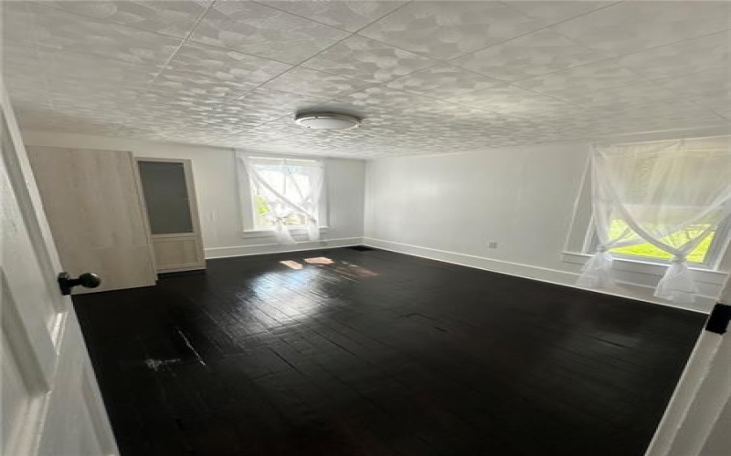 853 Walnut Hill Rd, Uniontown, 15401, 3 Bedrooms Bedrooms, 7 Rooms Rooms,2 BathroomsBathrooms,Residential,For Sale,Walnut Hill Rd,1770470