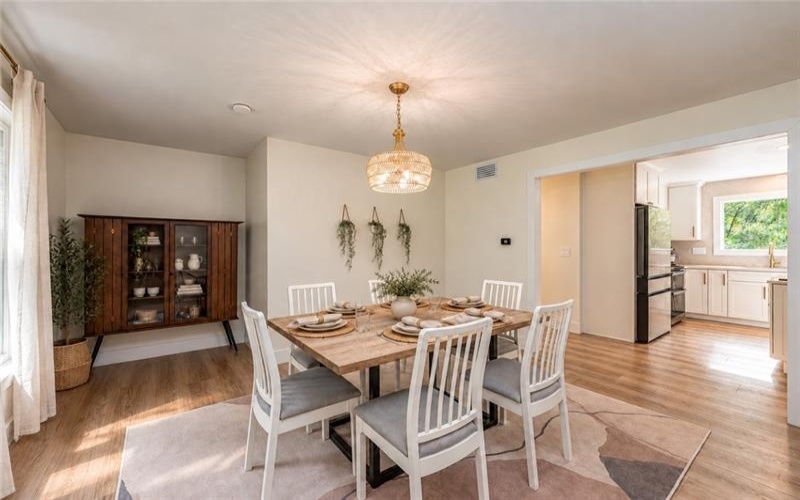 328 Comstock Dr, Irwin, 15642, 5 Bedroom Bedrooms, ,2.2 BathroomBathrooms,Residential,For Sale,Comstock Dr,1770510