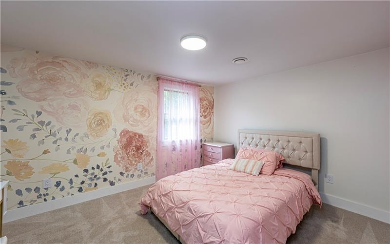 328 Comstock Dr, Irwin, 15642, 5 Bedroom Bedrooms, ,2.2 BathroomBathrooms,Residential,For Sale,Comstock Dr,1770510
