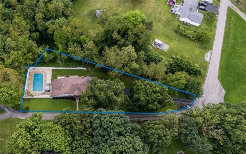 328 Comstock Dr, Irwin, 15642, 5 Bedroom Bedrooms, ,2.2 BathroomBathrooms,Residential,For Sale,Comstock Dr,1770510