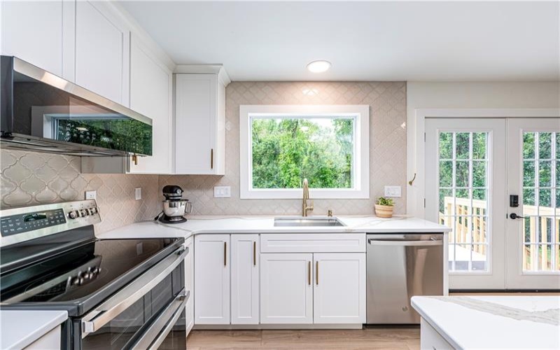 328 Comstock Dr, Irwin, 15642, 5 Bedroom Bedrooms, ,2.2 BathroomBathrooms,Residential,For Sale,Comstock Dr,1770510