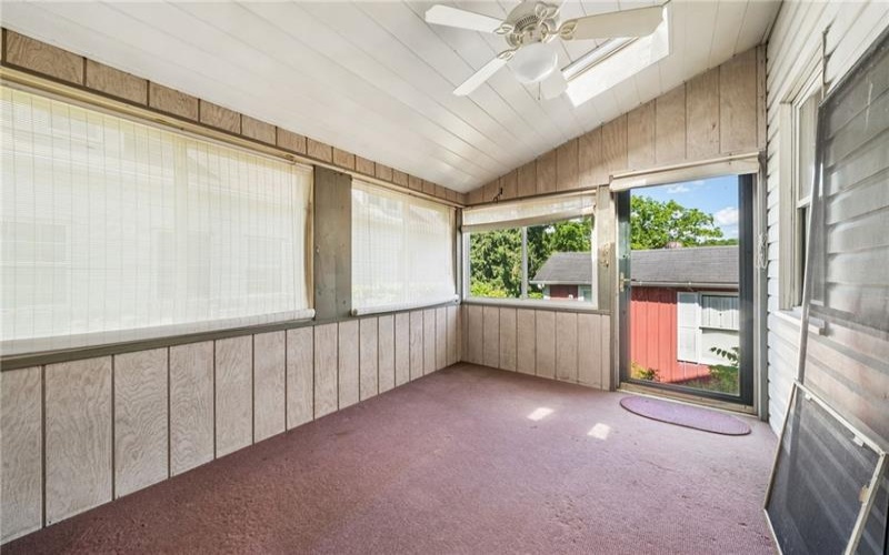 127 Carmichaels Street, Rices Landing, 15357, 4 Bedrooms Bedrooms, 9 Rooms Rooms,2 BathroomsBathrooms,Residential,For Sale,Carmichaels Street,1770567