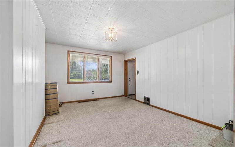 127 Carmichaels Street, Rices Landing, 15357, 4 Bedrooms Bedrooms, 9 Rooms Rooms,2 BathroomsBathrooms,Residential,For Sale,Carmichaels Street,1770567