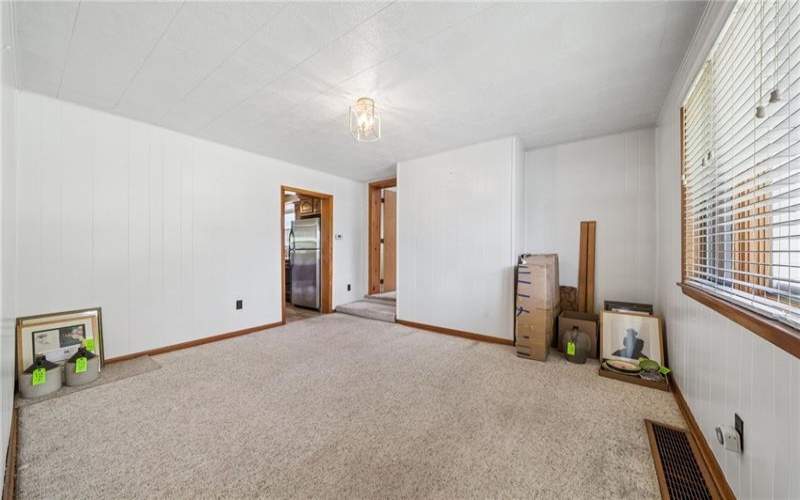 127 Carmichaels Street, Rices Landing, 15357, 4 Bedrooms Bedrooms, 9 Rooms Rooms,2 BathroomsBathrooms,Residential,For Sale,Carmichaels Street,1770567