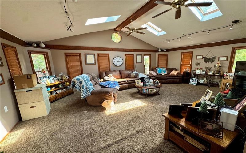 209 Malone Ridge Rd, Washington, 15301, 3 Bedrooms Bedrooms, 10 Rooms Rooms,2.1 BathroomsBathrooms,Residential,For Sale,Malone Ridge Rd,1769659