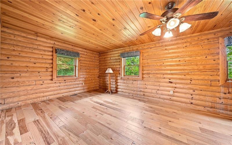 1233 Claridge Elliot, Jeanette, 15644, 2 Bedroom Bedrooms, 6 Room Rooms,2 BathroomBathrooms,Residential,For Sale,Claridge Elliot,1770613