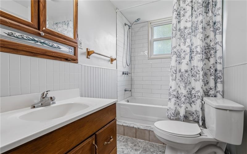 148 Coal Bluff Road, Finleyville, 15332, 3 Bedrooms Bedrooms, 7 Rooms Rooms,1 BathroomBathrooms,Residential,For Sale,Coal Bluff Road,1770681