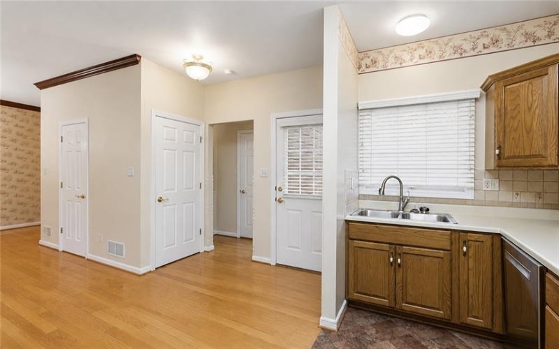 107 Boxwood Ct, Canonsburg, 15317, 2 Bedrooms Bedrooms, 8 Rooms Rooms,2.1 BathroomsBathrooms,Residential,For Sale,Boxwood Ct,1742204
